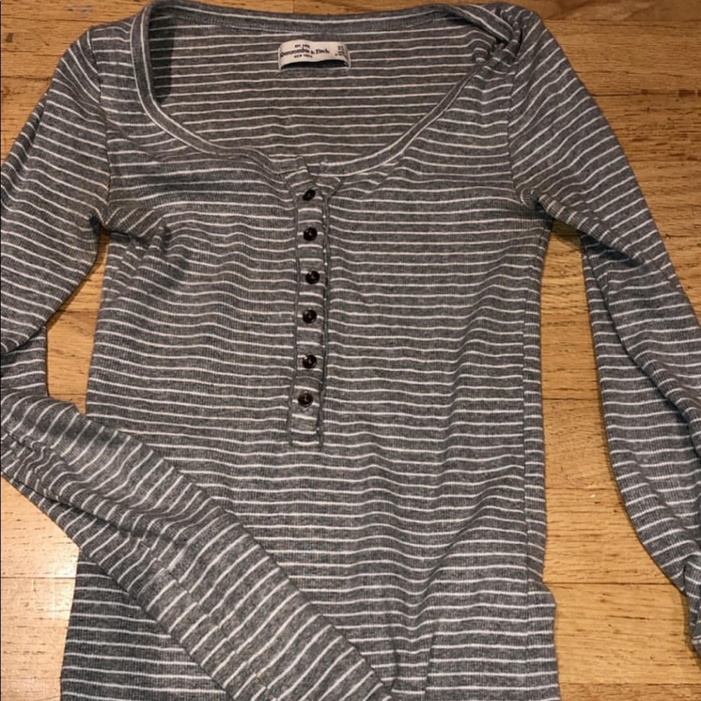 grey and white stripped long sleeves